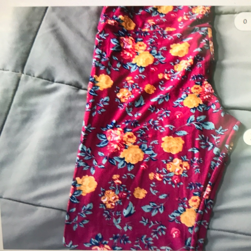 LuLaRoe Leggings Tall & Curvy